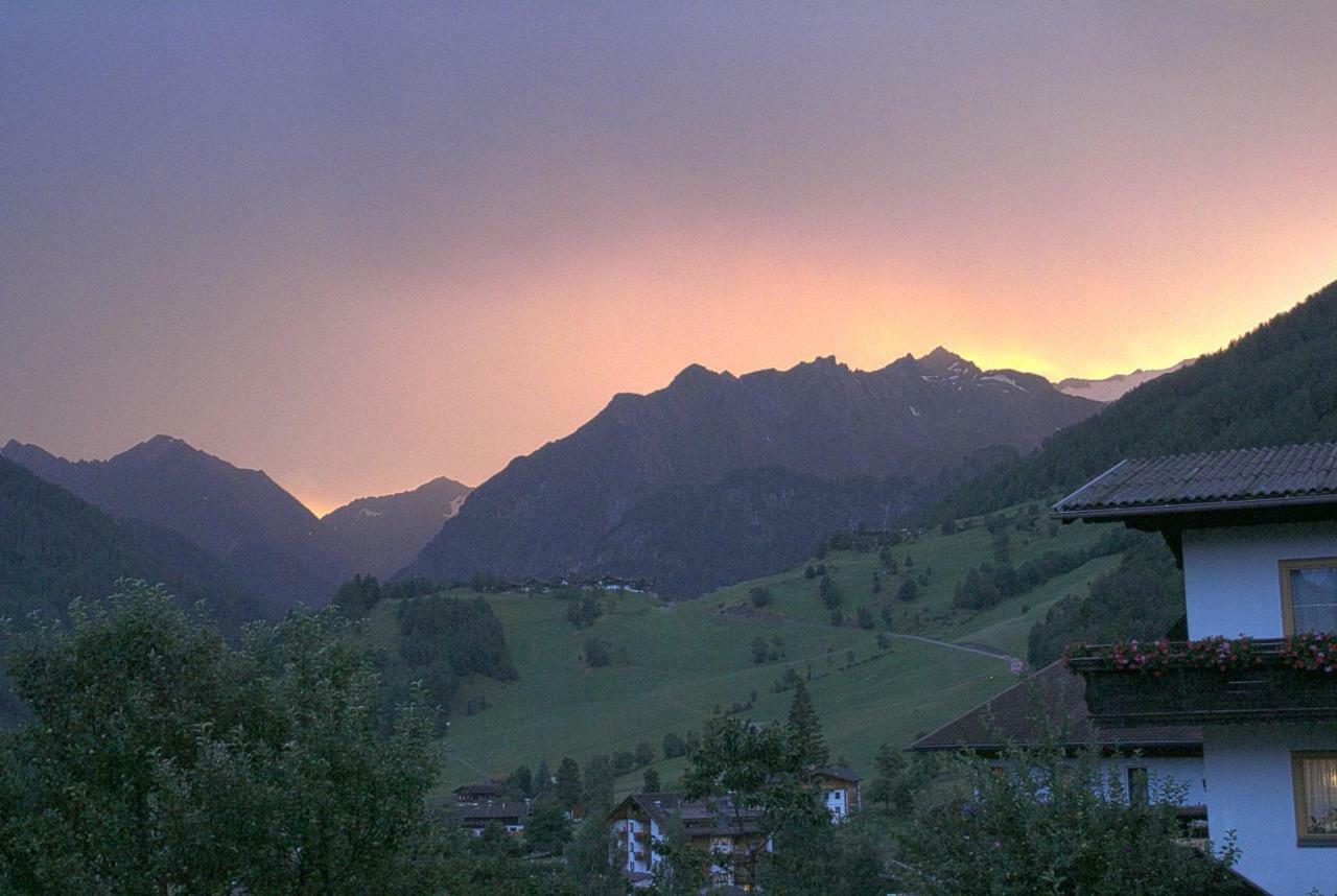Gastehaus Alpenruh Otel Prägraten Dış mekan fotoğraf